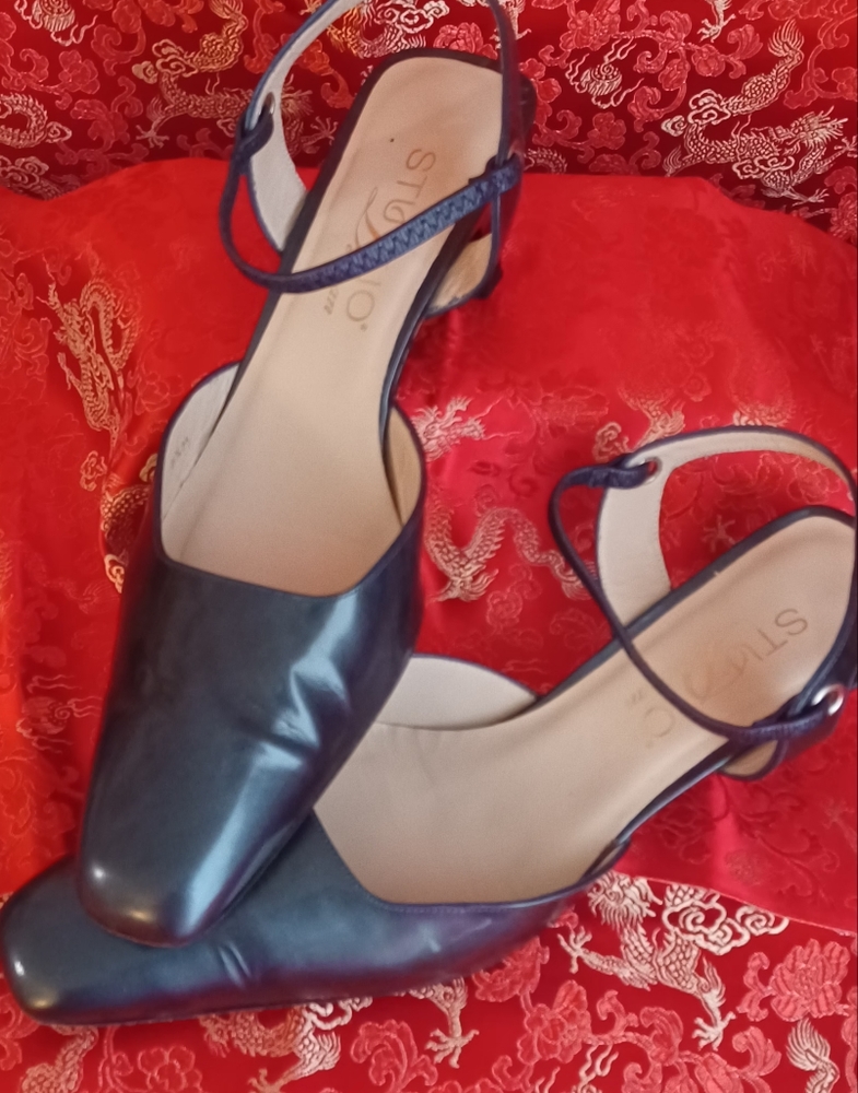 VINTAGE STUDIO  DELMAN